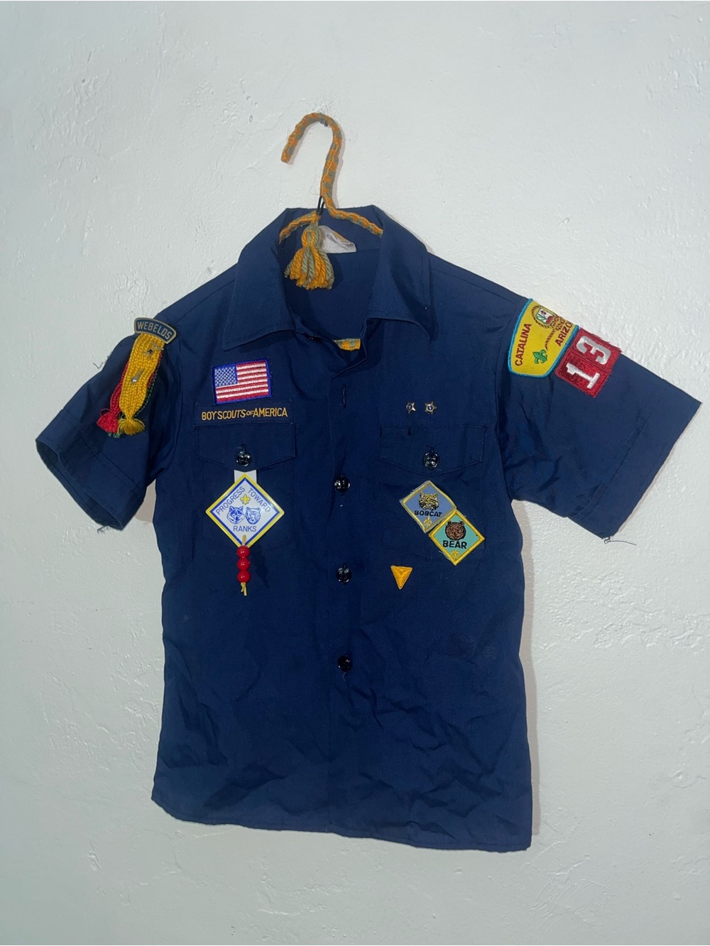 Collectible Boy Scouts of America Navy Button Up Official Uniform Shirt Patches